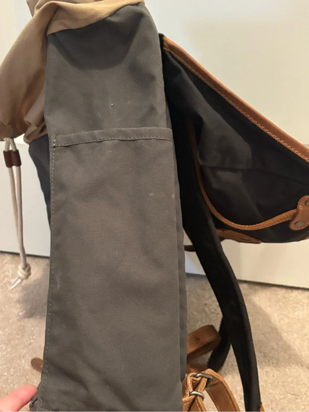 Fjallraven Splitpack G-1000 Canvas Leather Two-Tone Men’s Backpack Gray